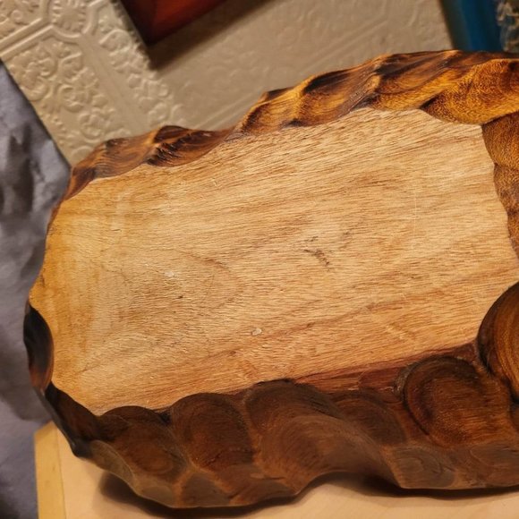 Beautiful Wood Basket! Unique and lovely- Artisan Hand Crafted - Picture 5 of 7